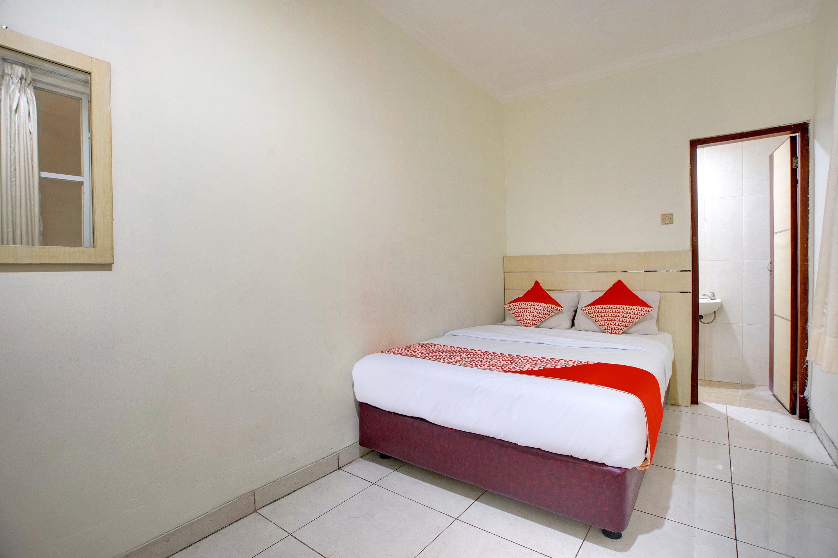 Reddoorz @ Hotel Arimbi Dewi Sartika Baru Bandung Buitenkant foto