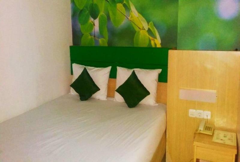 Reddoorz @ Hotel Arimbi Dewi Sartika Baru Bandung Buitenkant foto