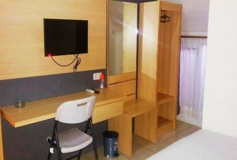 Reddoorz @ Hotel Arimbi Dewi Sartika Baru Bandung Buitenkant foto