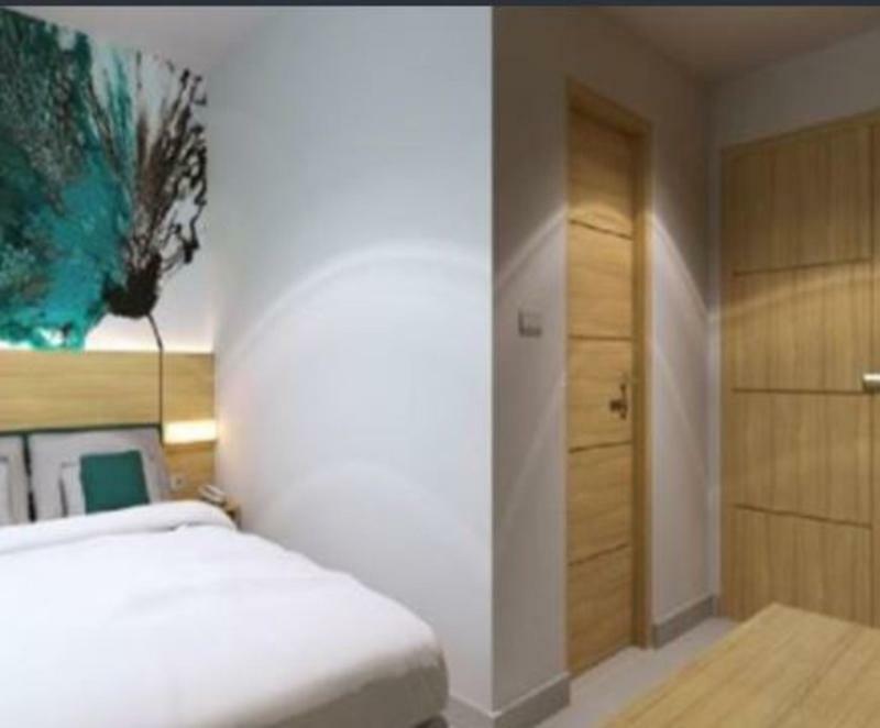 Reddoorz @ Hotel Arimbi Dewi Sartika Baru Bandung Buitenkant foto